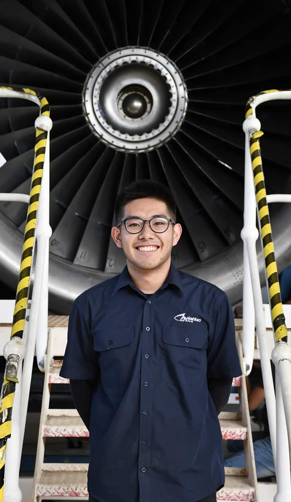 Aircraft engineer